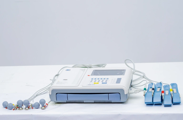 ECG Digital 12 Channels Electrocardiograph
